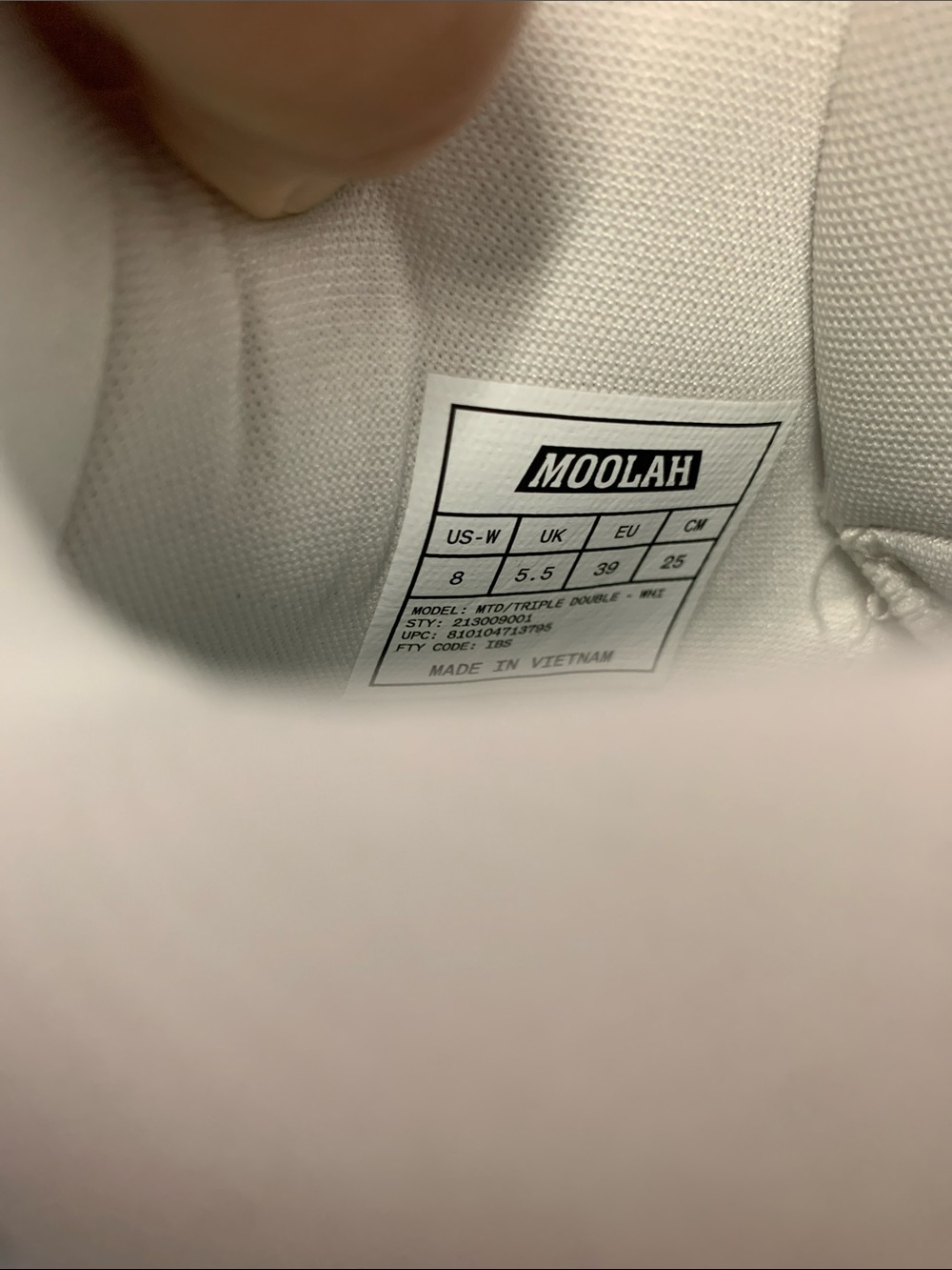 Triple Double basketball shoe by Moolah Kicks in the "White Hot" size 8 - Picture 12 of 13